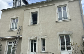 Ravalement de façade à Nantes avec peinture des boiserie 